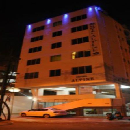 Hotel Alpine Пюн Екстериор снимка