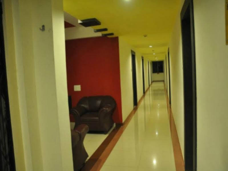 Hotel Alpine Пюн Екстериор снимка