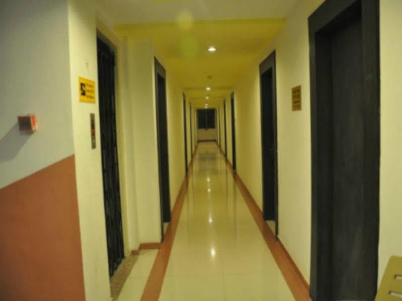 Hotel Alpine Пюн Екстериор снимка